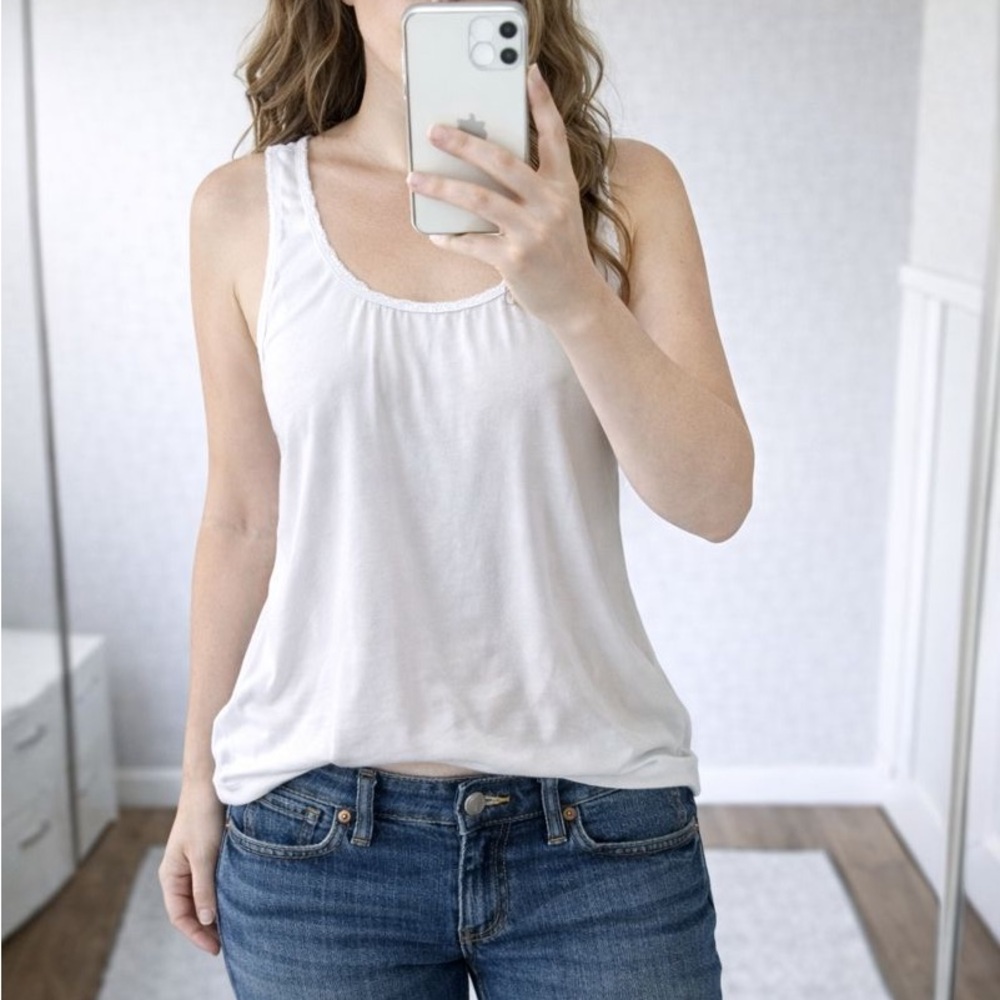 Le Chateau White Satin Silk Sleeveless Blouse Quiet Luxury Minimalist Small Work